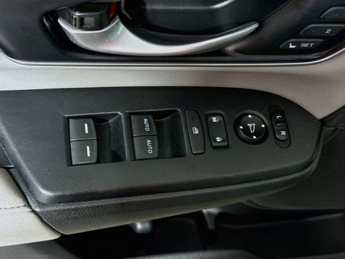 Used 2019 Honda CR-V EX-L image 16