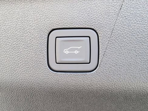 New 2025 Cadillac Escalade Luxury image 9