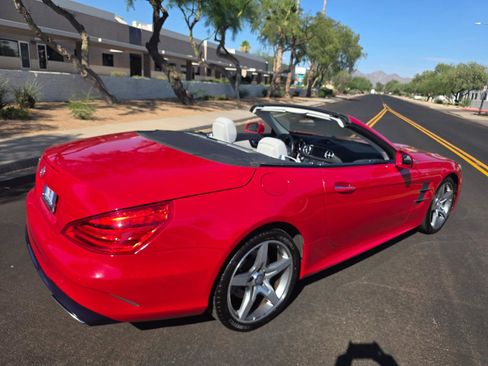 Used 2017 Mercedes-Benz SL 550 w/ Driver Assistance Package image 36