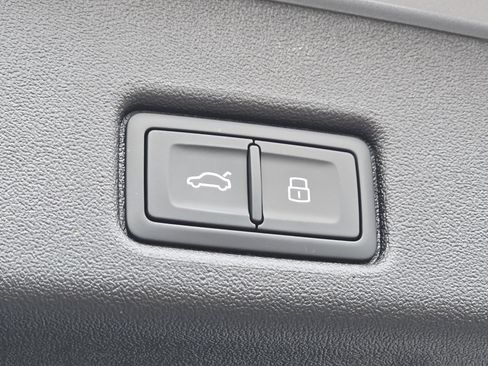 New 2025 Audi Q5 Prestige image 21