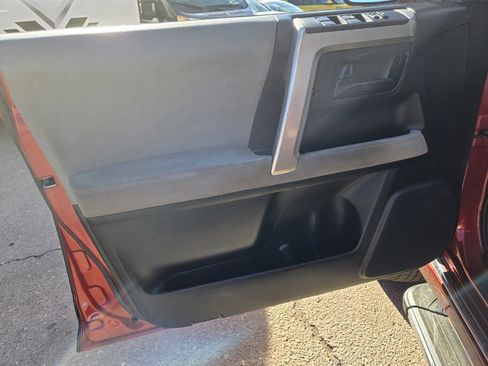 Used 2013 Toyota 4Runner SR5 image 15