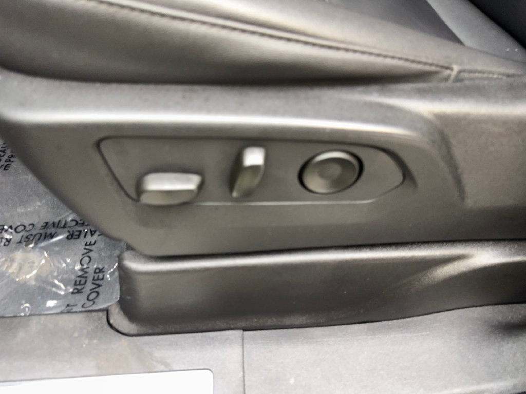 Used 2024 Chevrolet Tahoe LT AWD/4WD image 32