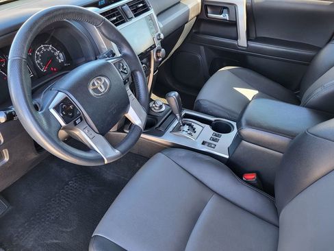 Used 2020 Toyota 4Runner SR5 Premium image 12