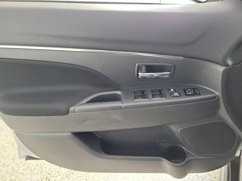 Used 2025 Mitsubishi Outlander Sport ES AWD/4WD image 21