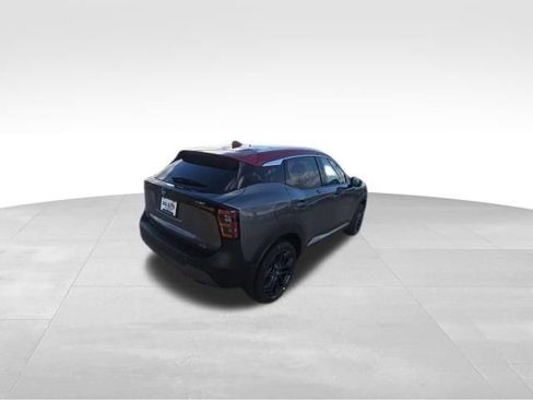 New 2025 Nissan Kicks SR image 9