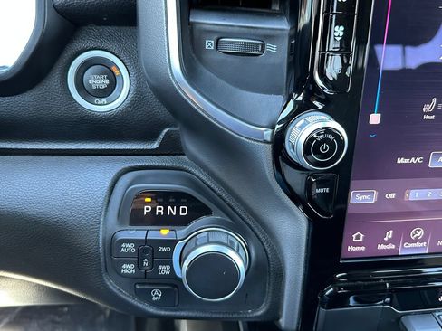 Certified 2025 RAM 1500 Big Horn AWD/4WD image 26