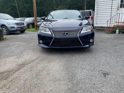 Used 2013 Lexus ES 300h image 2