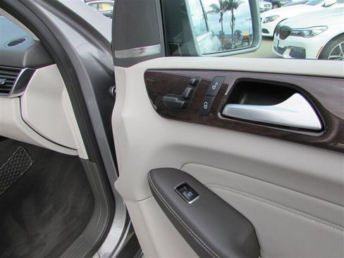 Used 2013 Mercedes-Benz ML 350 4MATIC image 46