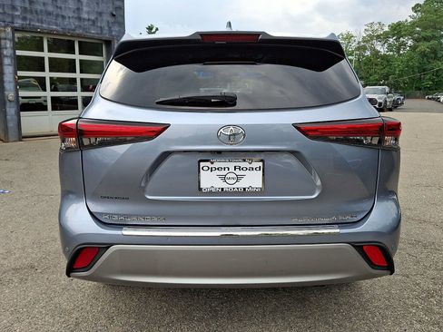 Used 2021 Toyota Highlander Platinum AWD/4WD image 5