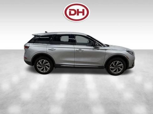 Used 2024 Lincoln Corsair AWD w/ Equipment Group 101A image 2