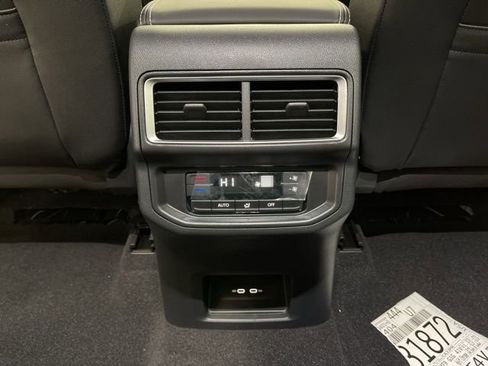 New 2026 Volkswagen Atlas SE image 27