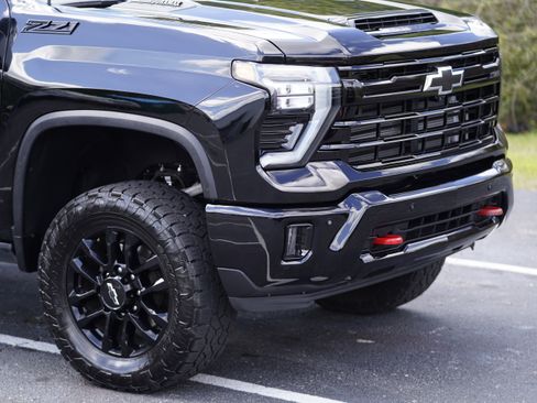 Used 2025 Chevrolet Silverado 2500 LTZ w/ LTZ Plus Package AWD/4WD image 48