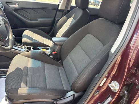 Used 2018 Kia Forte LX FWD image 8
