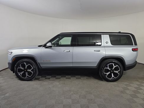 Used 2024 Rivian R1S Adventure AWD/4WD image 2