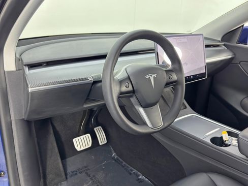Used 2021 Tesla Model Y Performance image 14