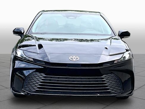 Certified 2025 Toyota Camry LE FWD image 7