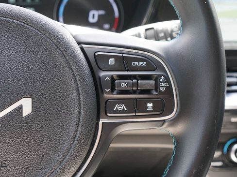 Certified 2022 Kia Niro EX Premium FWD image 14