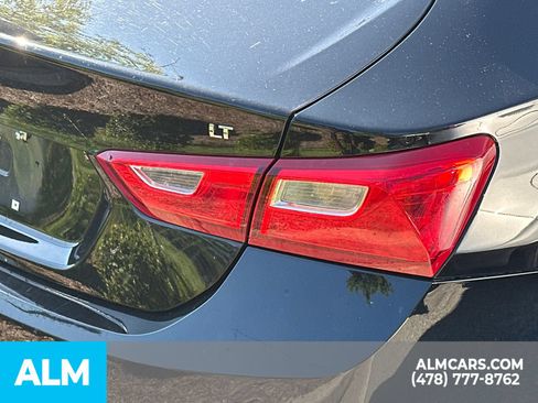 Used 2025 Chevrolet Malibu LT FWD image 12