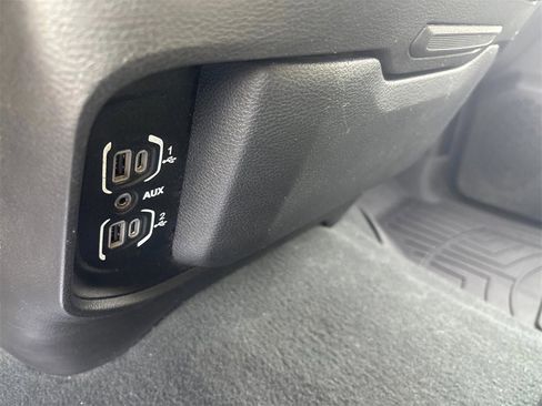 Used 2022 RAM 2500 Big Horn image 28