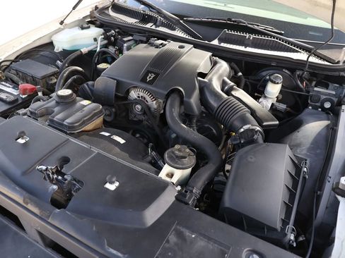 Used 2003 Lincoln Town Car Executive image 39