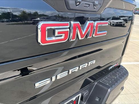 Used 2025 GMC Sierra 2500 AT4 w/ Technology Package AWD/4WD image 29