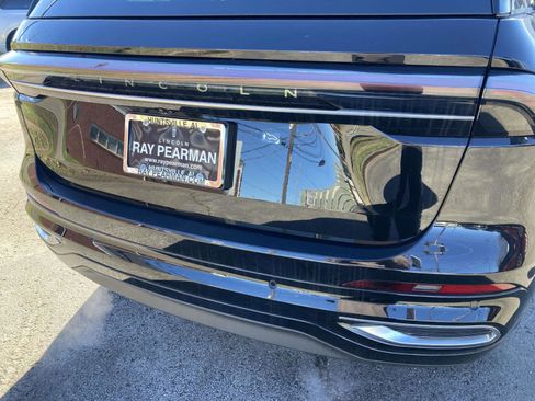 New 2025 Lincoln Nautilus Reserve image 4