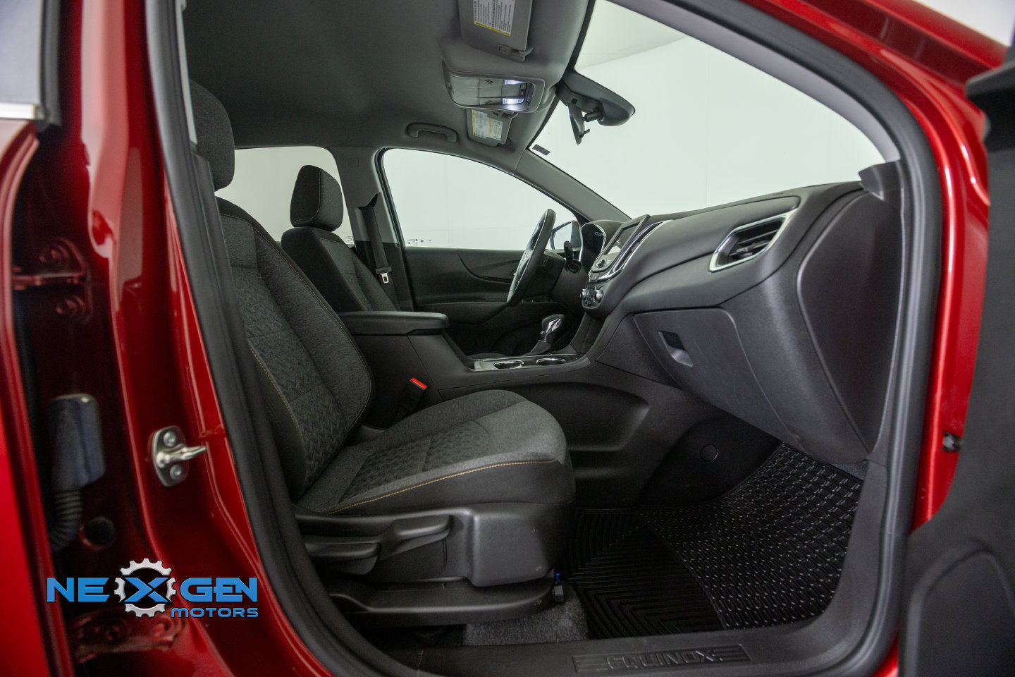 Used 2024 Chevrolet Equinox LT FWD image 39