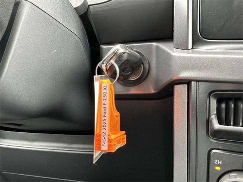 New 2025 Ford F150 XLT w/ Equipment Group 301A Standard image 24