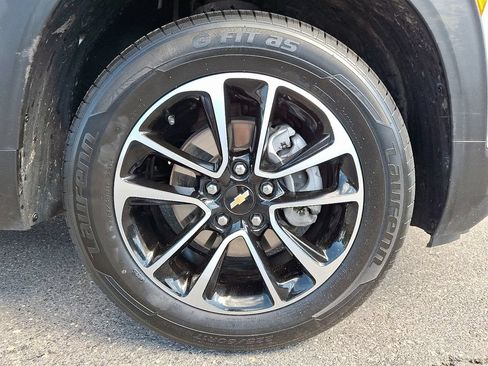 Used 2024 Chevrolet TrailBlazer LT w/ Driver Confidence Package AWD/4WD image 8