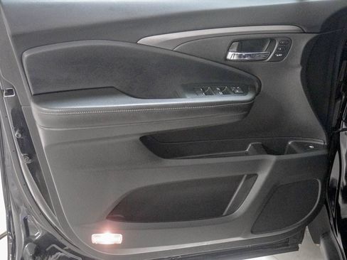 Used 2023 Honda Ridgeline RTL-E image 16