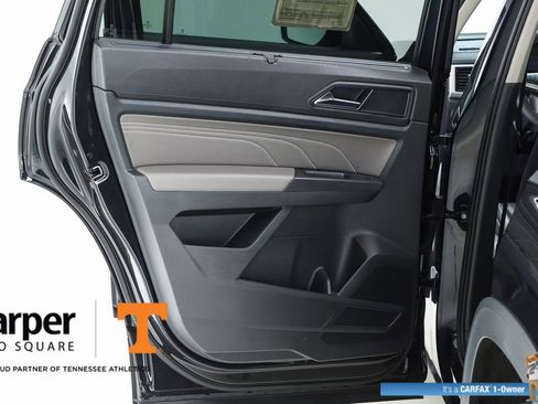 Used 2023 Volkswagen Atlas SE w/ Panoramic Sunroof Package FWD image 17