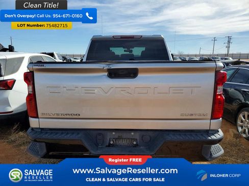 Used 2022 Chevrolet Silverado 2500 Custom w/ Custom Value Package image 8