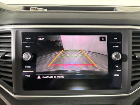 Used 2021 Volkswagen Atlas Cross Sport SE AWD/4WD image 19