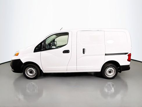 Used 2019 Nissan NV200 S image 6