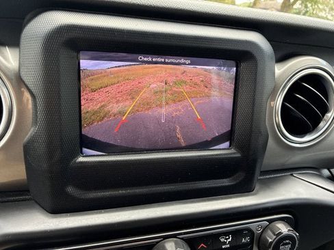 Certified 2019 Jeep Wrangler Unlimited Sahara w/ Cold Weather Group image 23