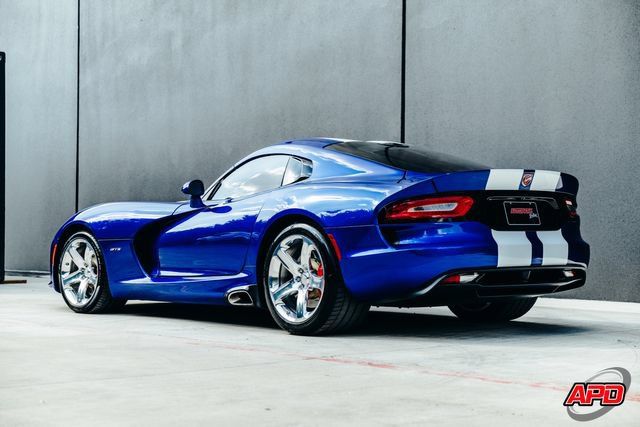 Used 2013 SRT Viper GTS w/ GTS Laguna Interior Pkg RWD image 3