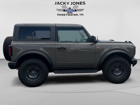 Used 2025 Ford Bronco Badlands w/ Sasquatch Package AWD/4WD image 6
