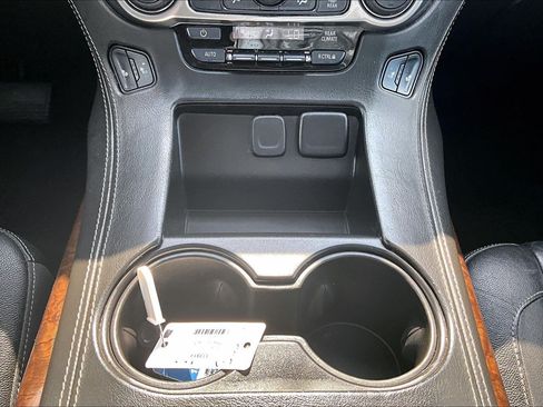 Used 2018 Chevrolet Tahoe LT AWD/4WD image 40