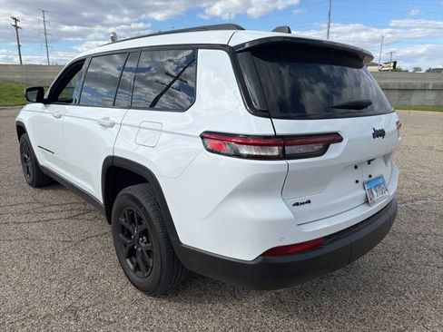 Used 2024 Jeep Grand Cherokee L Altitude AWD/4WD image 4