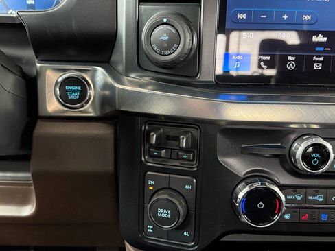 Used 2025 Ford F250 King Ranch w/ Chrome Package image 18