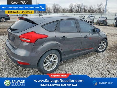 Used 2015 Ford Focus SE FWD image 4