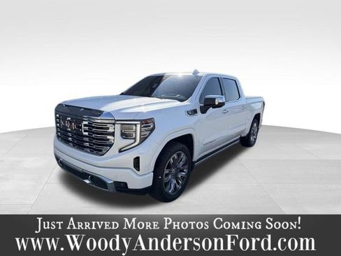 Used 2023 GMC Sierra 1500 Denali image 1