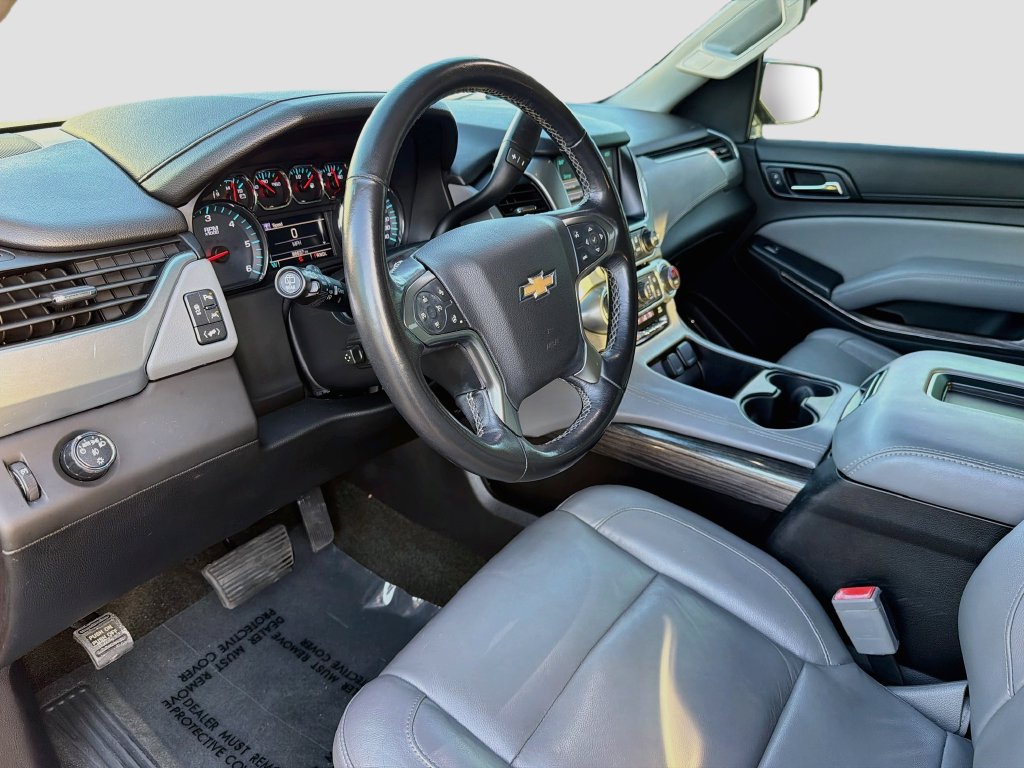 Used 2019 Chevrolet Tahoe LT w/ Luxury Package RWD image 27
