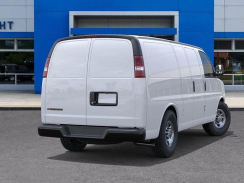 New 2026 Chevrolet Express 2500 w/ Driver Convenience Package image 4