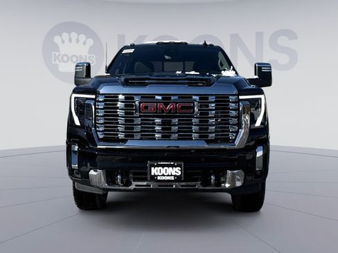 New 2026 GMC Sierra 3500 Denali w/ Denali Reserve Package image 7