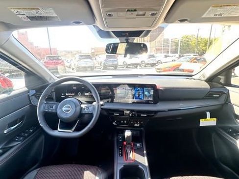 New 2026 Nissan Kicks SR w/ Cold Weather Package image 32
