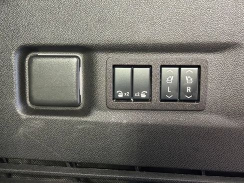 Used 2024 Chevrolet Suburban RST w/ Luxury Package AWD/4WD image 16