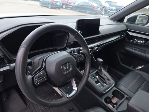 Used 2023 Honda CR-V Sport Touring image 8
