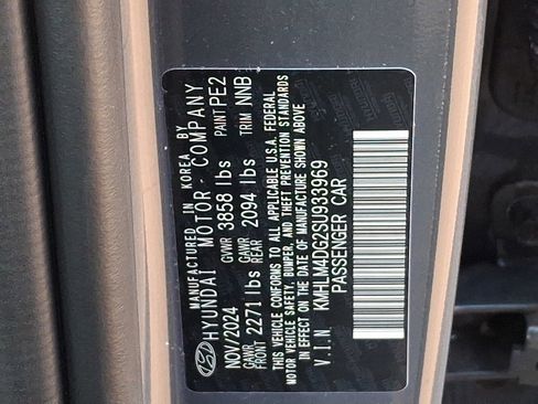 Certified 2025 Hyundai Elantra Sport image 28