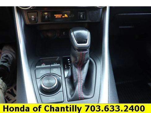 Used 2021 Toyota RAV4 SE w/ Weather & Moonroof Package AWD/4WD image 17